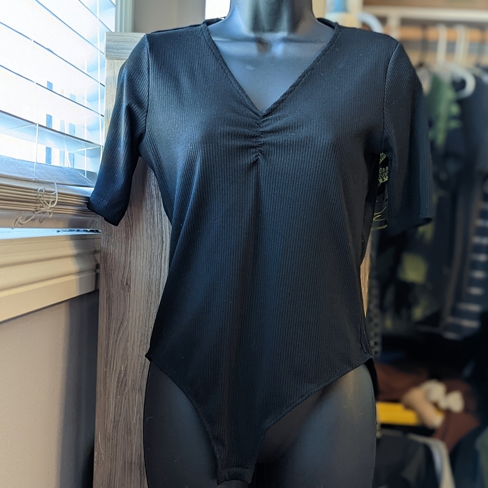 H&M Ribbed Bodysuit Size 8
